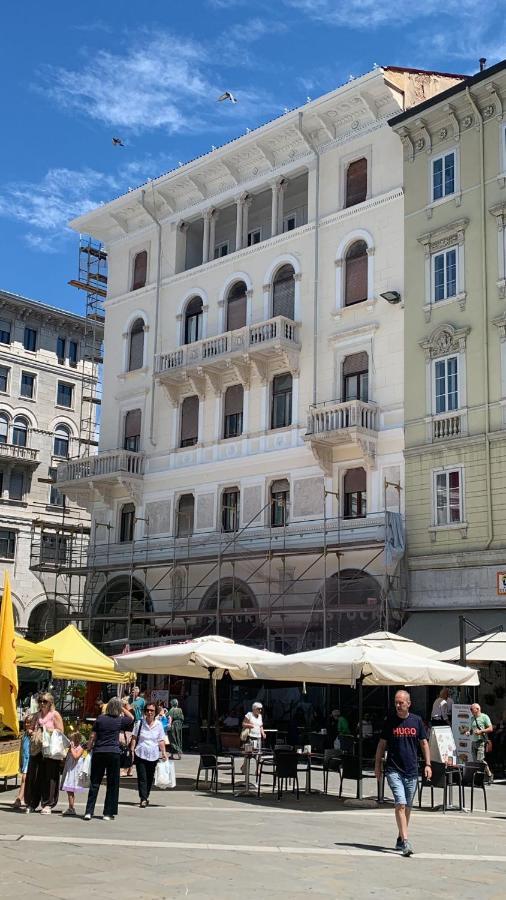 Piazza Goldoni Rooms Trieste Exterior foto